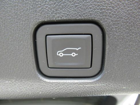 Used 2025 GMC Acadia Elevation image 31