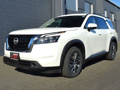 New 2025 Nissan Pathfinder SV w/ SV Premium Package