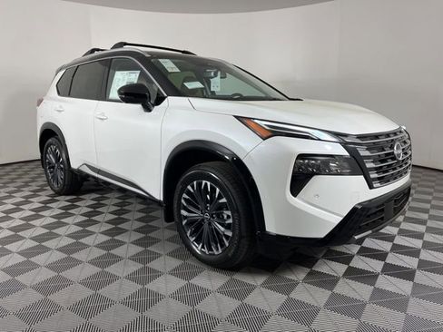 New 2026 Nissan Rogue Platinum image 2