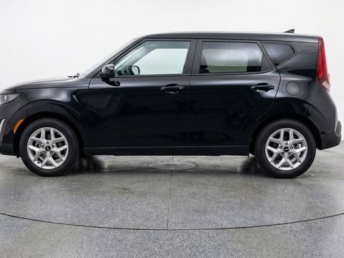 Used 2025 Kia Soul LX w/ LX Technology Package FWD image 5