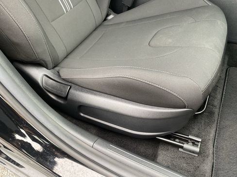 Certified 2026 Hyundai Elantra Sport FWD image 32