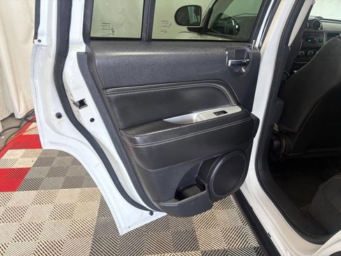 Used 2017 Jeep Compass High Altitude image 9