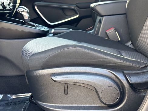 Used 2025 Kia Soul LX w/ LX Technology Package image 27