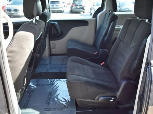 Used 2012 Dodge Grand Caravan American Value Package FWD image 27