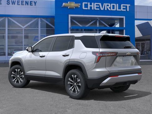 New 2026 Chevrolet Equinox LT image 3