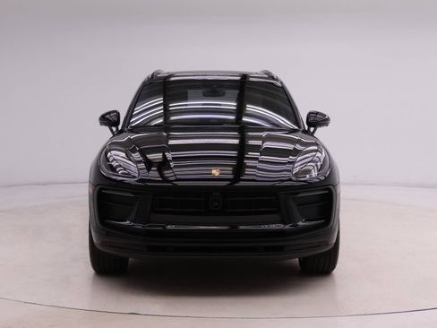 Used 2025 Porsche Macan image 8
