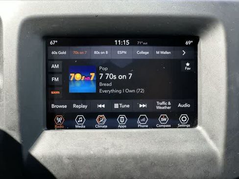 Used 2018 Jeep Compass Latitude w/ Popular Equipment Group AWD/4WD image 11