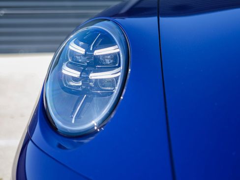 Certified 2025 Porsche 911 Carrera image 13