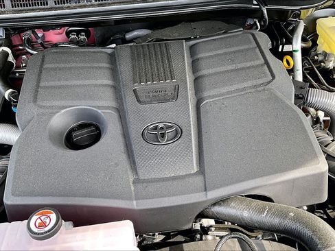 New 2026 Toyota Tundra SR5 AWD/4WD image 17