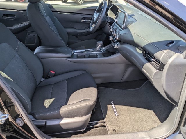 Used 2025 Nissan Sentra SV FWD image 27
