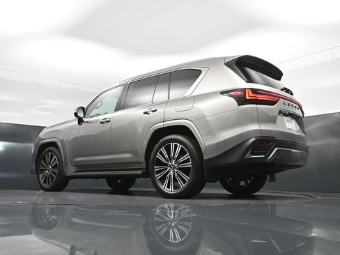 New 2026 Lexus LX 600 4WD w/ Luxury Package image 40