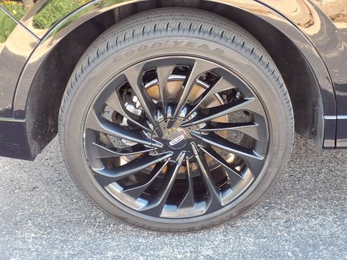 Certified 2024 Lincoln Aviator Reserve w/ Equipment Group 201A AWD/4WD image 7