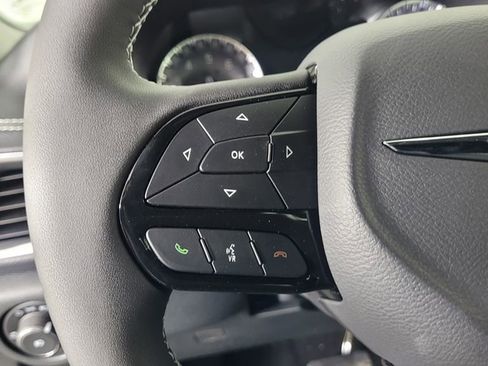 New 2026 Chrysler Pacifica Limited w/ S Appearance Package image 18