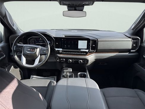 Used 2025 GMC Sierra 1500 Elevation image 12