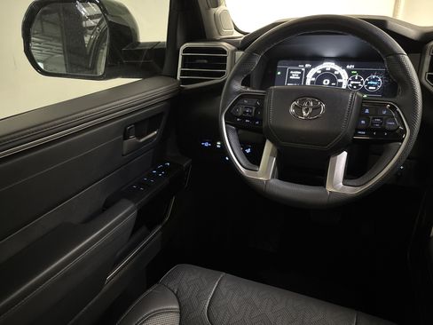 Used 2023 Toyota Tundra Limited image 14