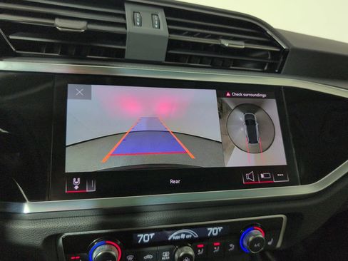 Used 2024 Audi Q3 2.0T Premium Plus image 14