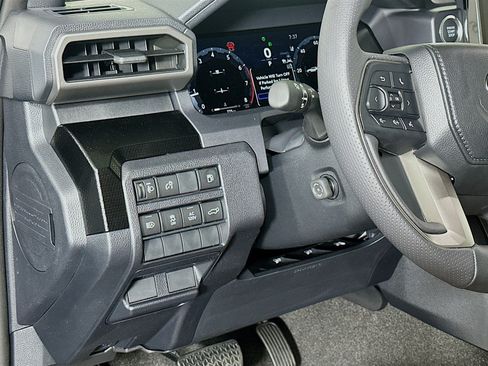Used 2026 Toyota 4Runner Limited AWD/4WD image 17