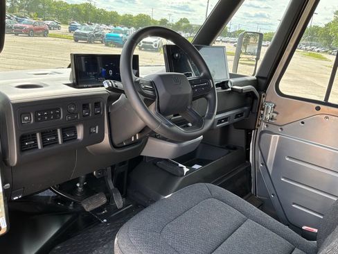 Used 2024 Chevrolet Brightdrop 600 w/ Commercial Equipment Package AWD/4WD image 10