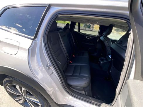 Used 2025 Volvo V60 B5 Cross Country Plus AWD/4WD image 29