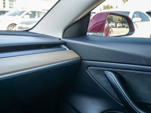 Used 2019 Tesla Model 3 Mid Range image 25