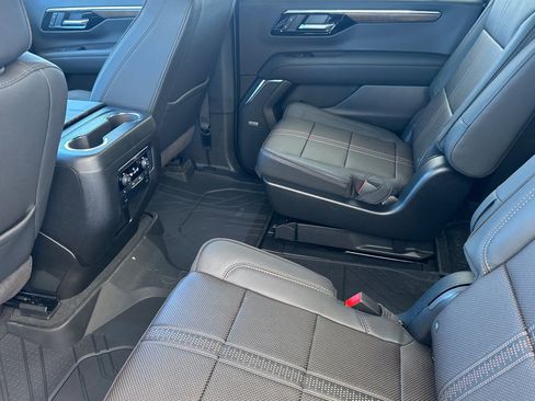 New 2026 Chevrolet Suburban High Country AWD/4WD image 13