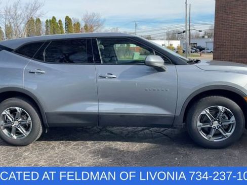 Certified 2025 Chevrolet Blazer LT AWD/4WD image 9
