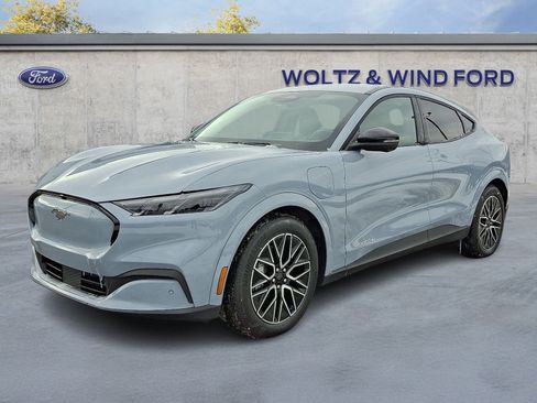 Certified 2025 Ford Mustang Mach-E Premium image 3