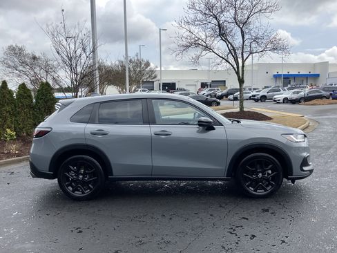 Used 2025 Honda HR-V Sport image 11