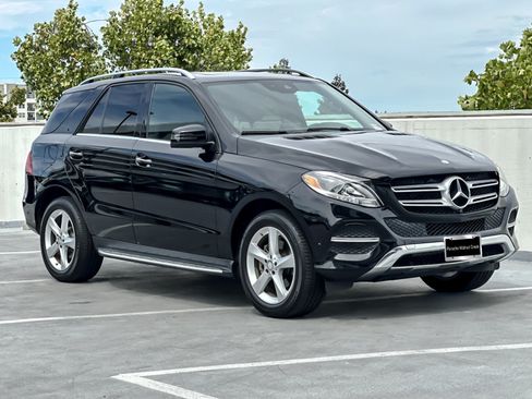 Used 2017 Mercedes-Benz GLE 350 4MATIC w/ Premium 1 Package image 11