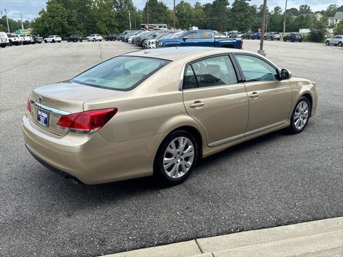 Used 2011 Toyota Avalon FWD image 4