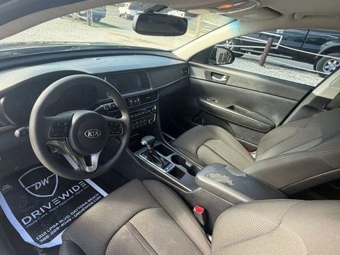 Used 2018 Kia Optima LX image 9