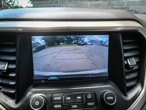 Used 2018 GMC Acadia Denali AWD/4WD image 11