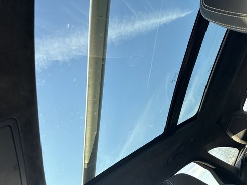 Used 2017 Jaguar F-PACE S image 29