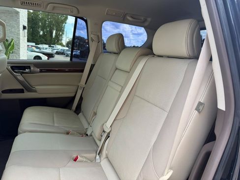 Used 2018 Lexus GX 460 Premium w/ Premium Package AWD/4WD image 43