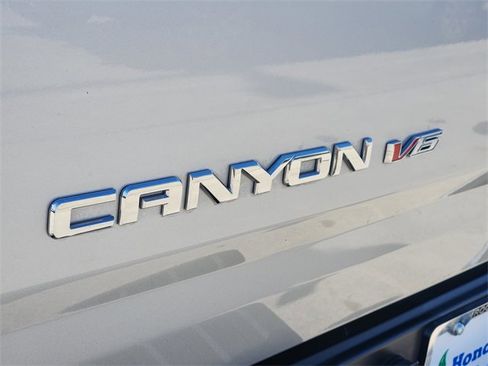 Used 2018 GMC Canyon All Terrain w/ Trailering Package image 7