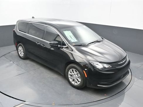 New 2025 Chrysler Voyager LX image 52