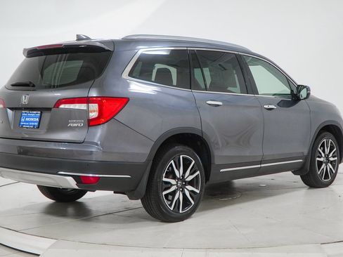 Used 2021 Honda Pilot Touring image 13