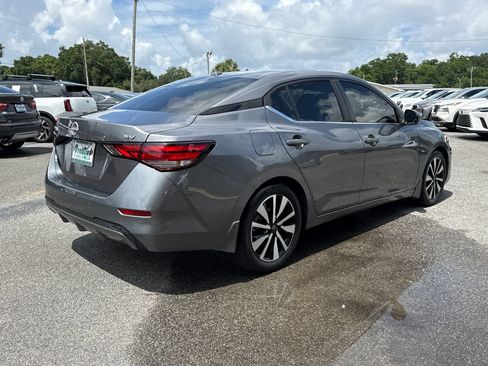 Used 2024 Nissan Sentra SV w/ SV Premium Package FWD image 5
