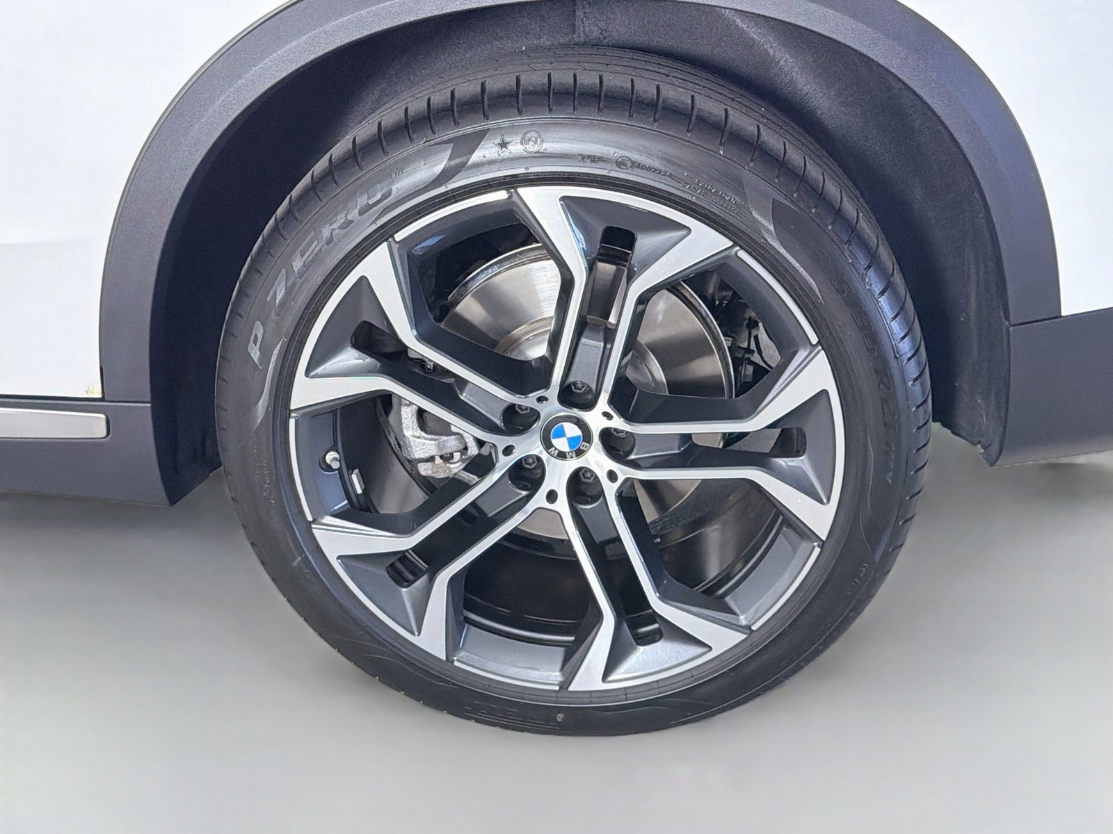 Used 2026 BMW X5 xDrive40i w/ Premium Package AWD/4WD image 33