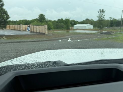 Used 2025 Ford F350 Platinum w/ FX4 Off-Road Package image 32