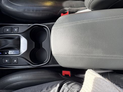 Used 2018 Hyundai Santa Fe Sport image 31