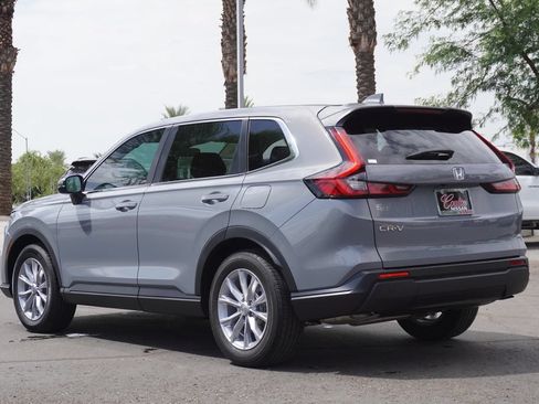 Used 2025 Honda CR-V EX image 3