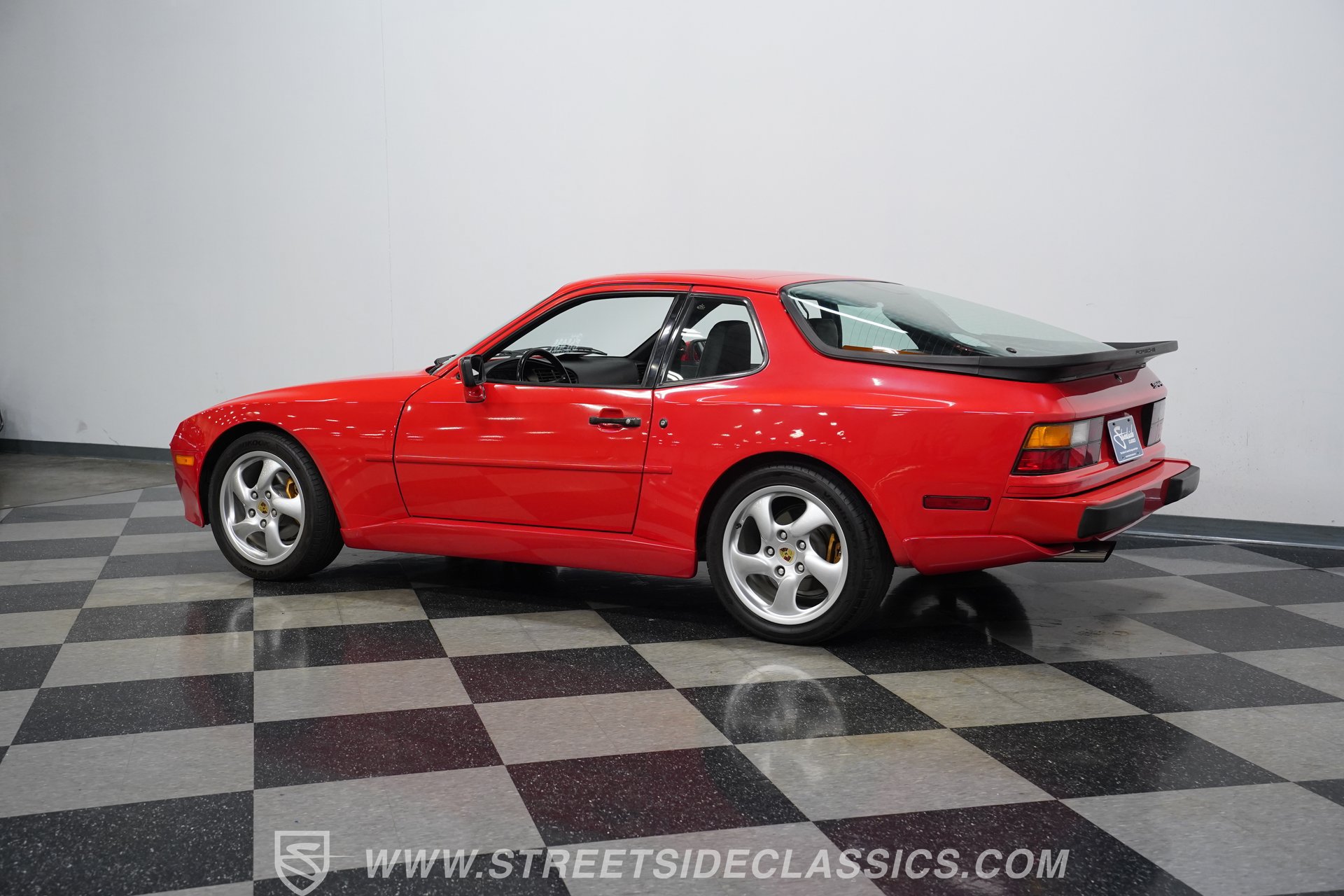 Used 1987 Porsche 944 Coupe RWD image 9