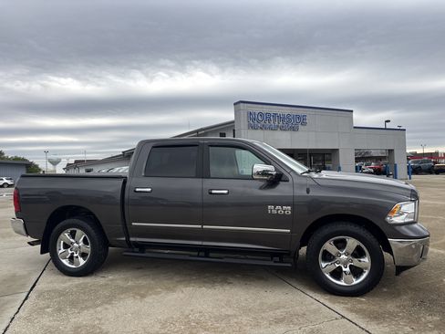 Used 2018 RAM 1500 Big Horn AWD/4WD image 3