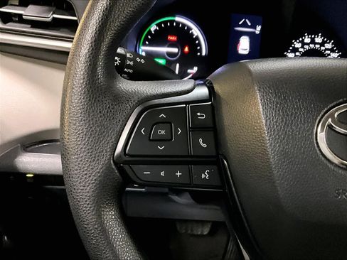 Used 2024 Toyota Sienna LE image 24