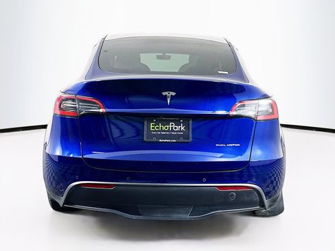 Used 2021 Tesla Model Y Long Range AWD/4WD image 7