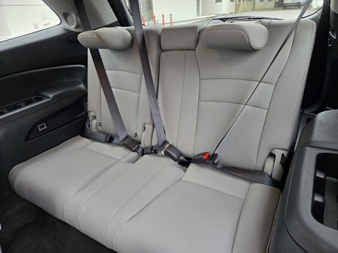Used 2020 Honda Pilot Touring image 13