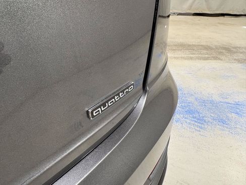 Used 2019 Audi Q8 Premium Plus AWD/4WD image 23