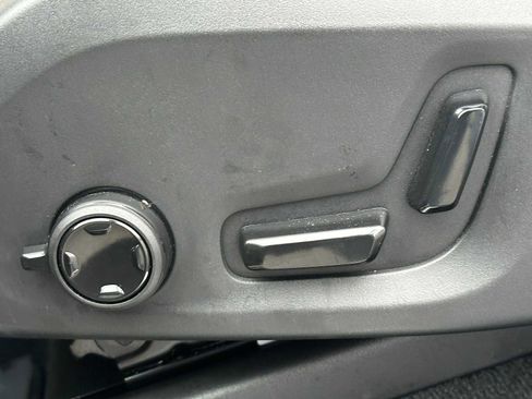 Certified 2025 Volvo XC90 T8 Ultra image 23