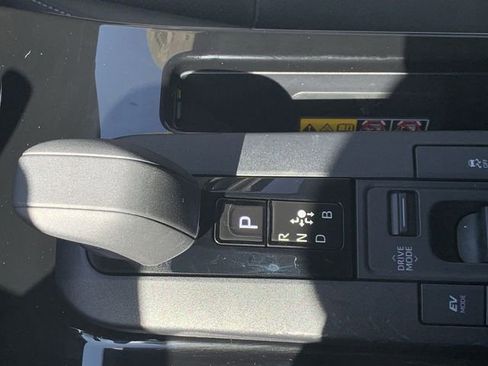 Used 2024 Toyota Prius XLE image 25